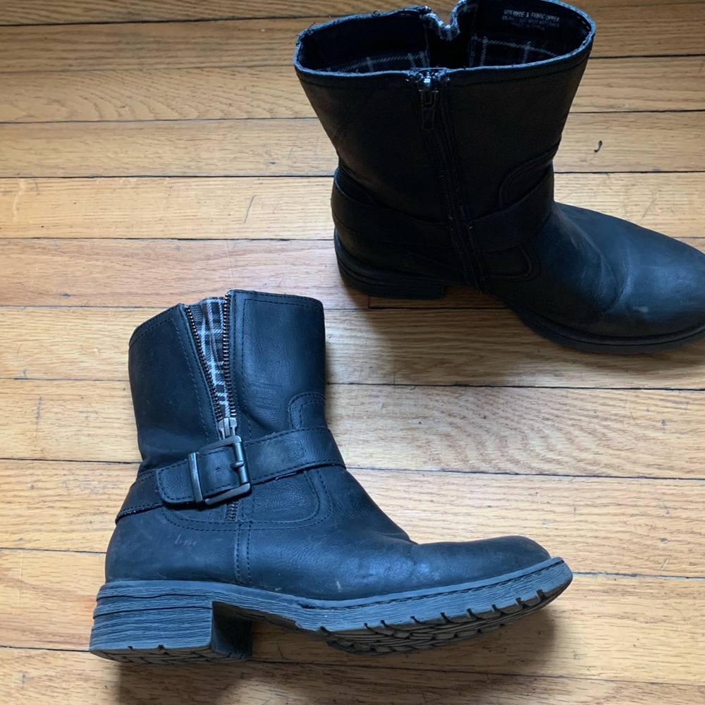 Black boots with black plaid inset
